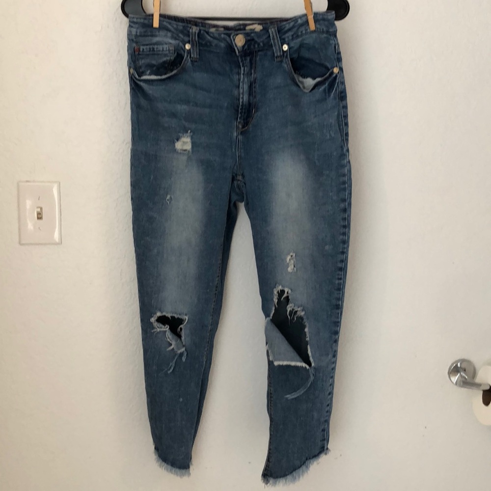Seven7 high waist distressed ankle skinny